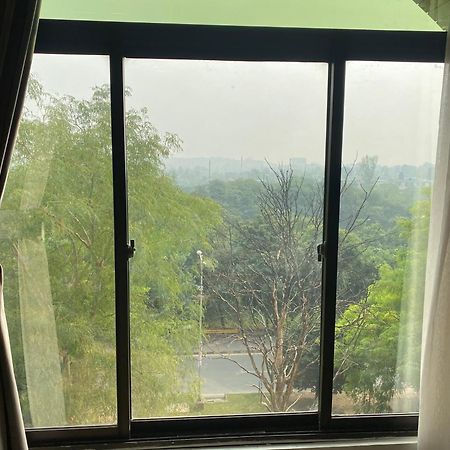 Envoy Continental Hotel Islamabad Extérieur photo