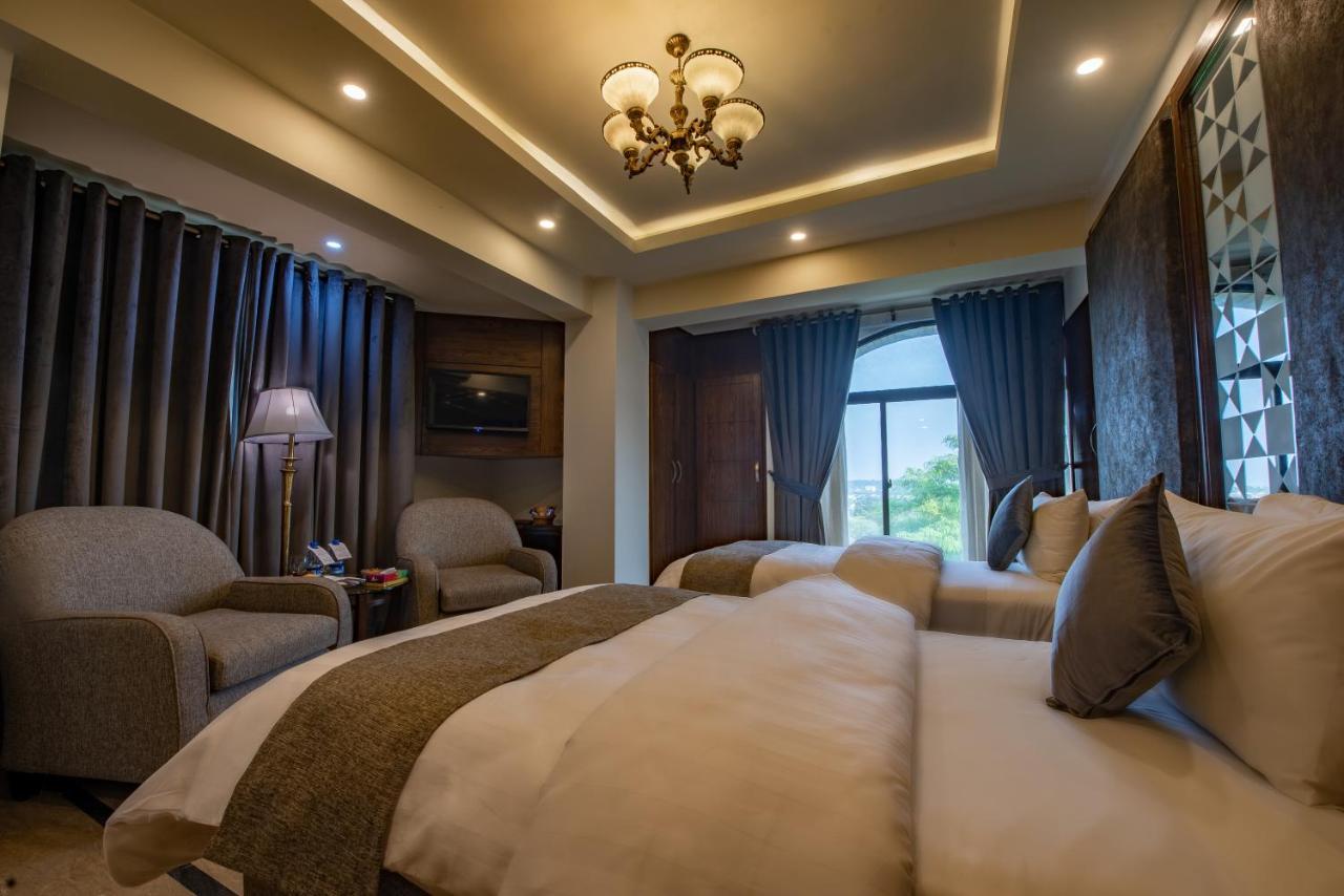 Envoy Continental Hotel Islamabad Extérieur photo