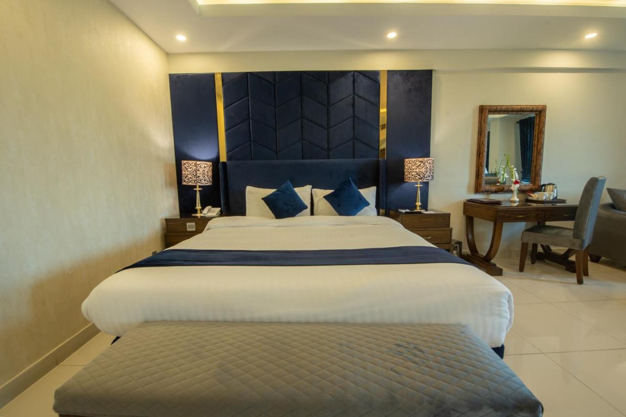 Envoy Continental Hotel Islamabad Extérieur photo