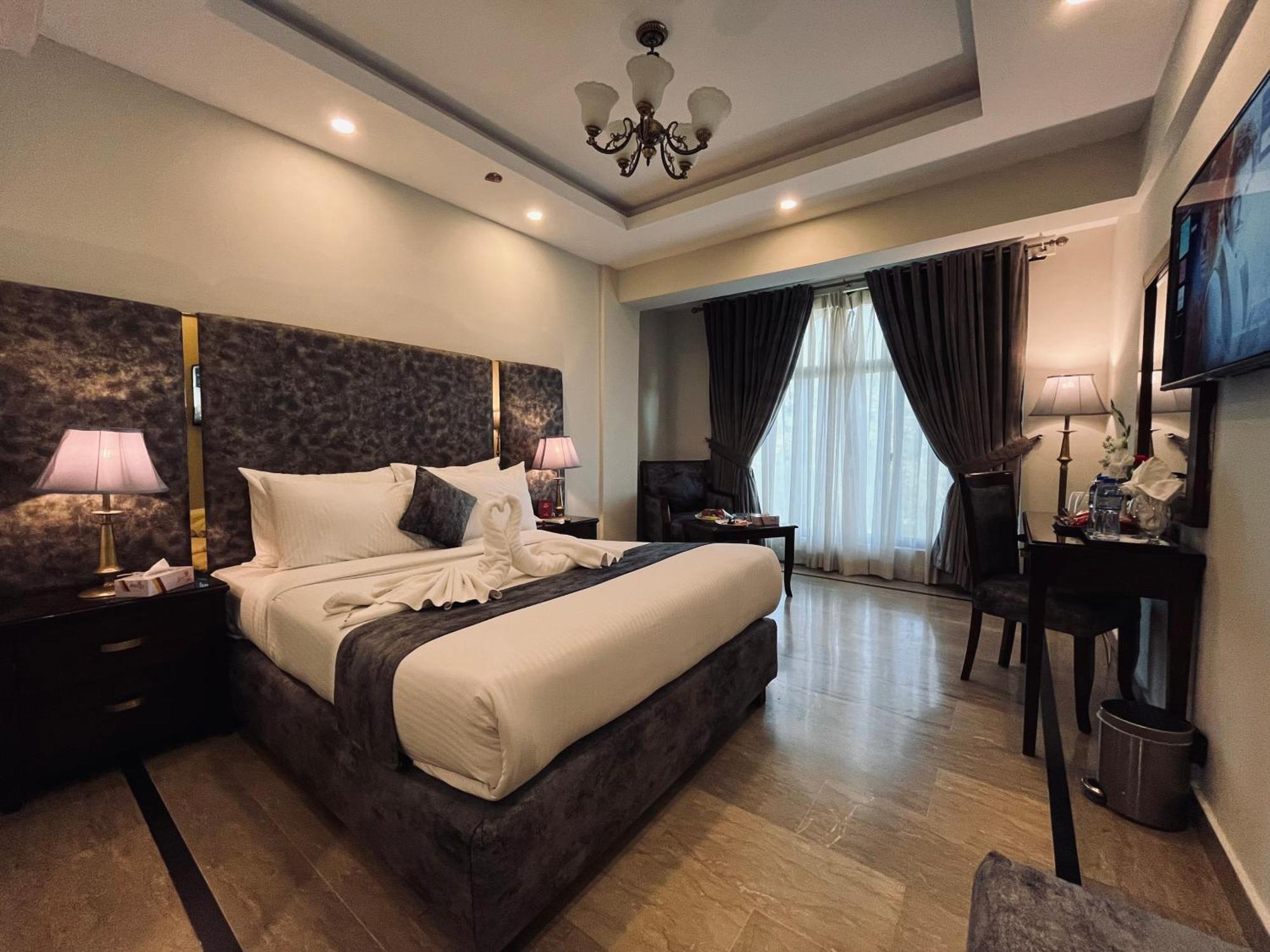 Envoy Continental Hotel Islamabad Extérieur photo