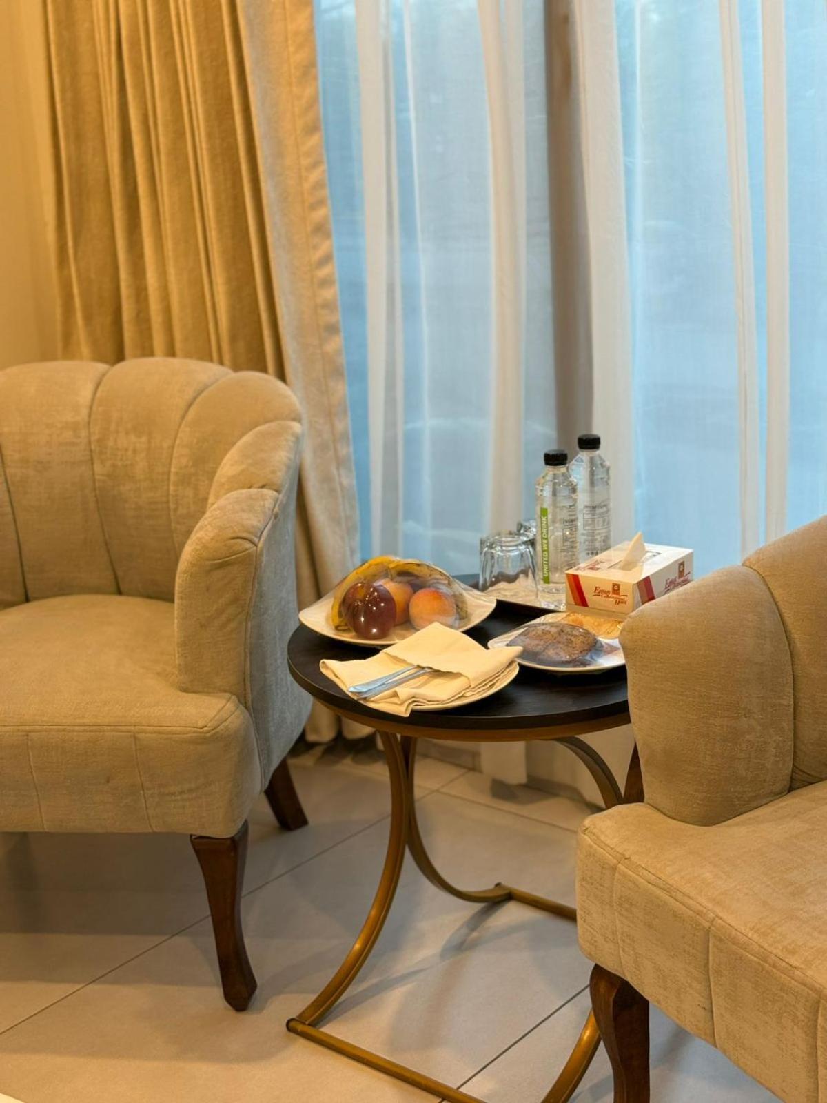 Envoy Continental Hotel Islamabad Extérieur photo